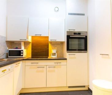 Appartement te huur in Elsene voor € 1.200 met 1 slaapkamer - Foto 3