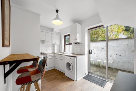 2 bedroom House To Let - Photo 3