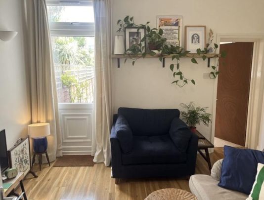 Lovely Double Room in Turnpike Lane - Photo 1