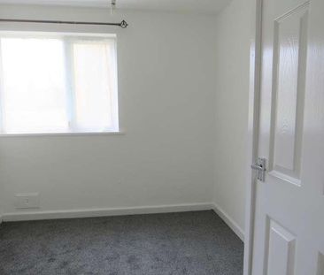 Park Approach, Denham Court Park Approach, B23 - Photo 2