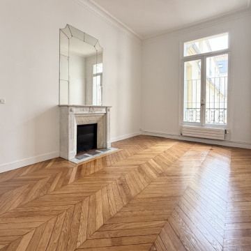 Appartement • Chaillot - Photo 1