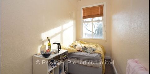 2 Bedroom Rentals Leeds - Photo 2