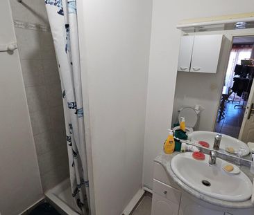 Location Appartement 3 pièces 58m² TOULON 83100 - Photo 5