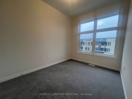 Townhouse For Lease | N8127724 - Photo 2