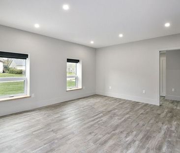 For Lease - 2605 3rd Avenue Unit# 1, Owen Sound, Ontario - Photo 3