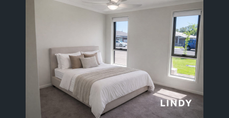 Modern Family Living in a Quiet Lochinvar Pocket - Photo 2