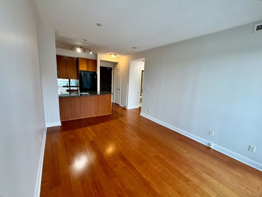 For Lease - 18 Yorkville Avenue Unit# 1008, Toronto, Ontario - Photo 1