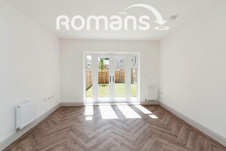 3 bedroom semi-detached house to rent - Photo 2