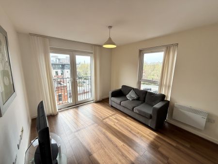 Sillavan Way, SALFORD - Photo 4
