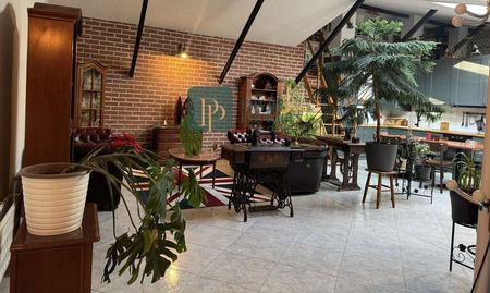 Prenájom jedinečný 2 izbový byt - loft v centre Nitry, 96m2 - Photo 3