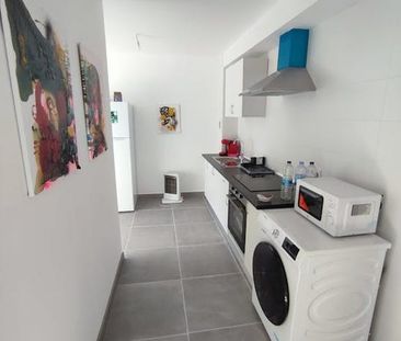 Avinguda de lOnze de Setembre, El Prat de Llobregat, Catalonia 08820 - Photo 6