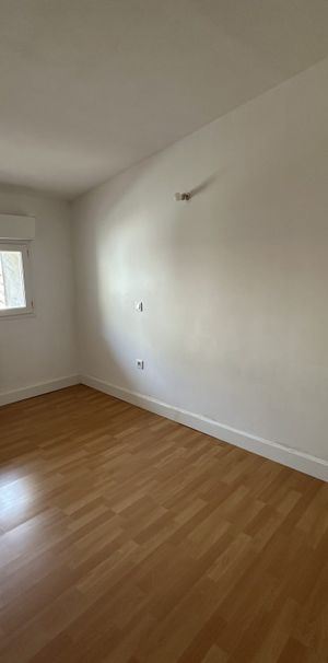 Location Appartement 2 pièces 41m² SIGEAN 11130 - Photo 1