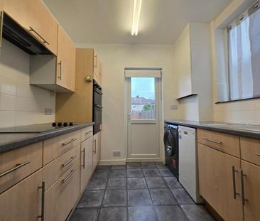 3 bedroom terraced house to rent - Photo 4