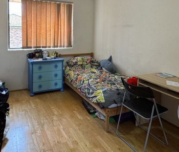 LARGE 3 BEDROOM UNIT - Photo 4