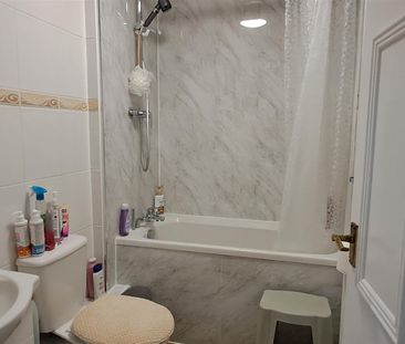 1 bed house to rent in Harriet Way, Bushey, WD23 - Photo 4