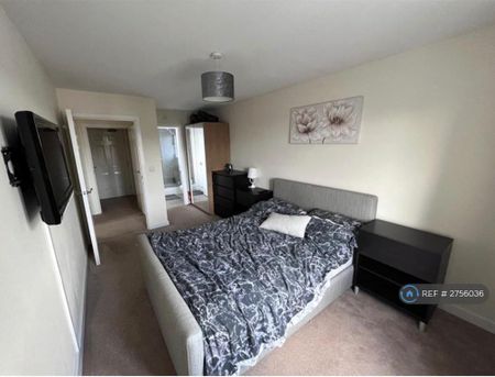 2 bedroom flat to rent - Photo 5
