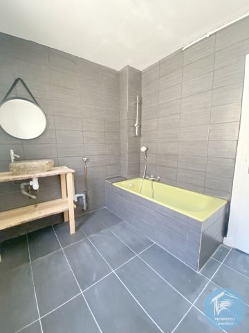 Location Appartement 3 pièces 63m² TARARE 69170 - Photo 3