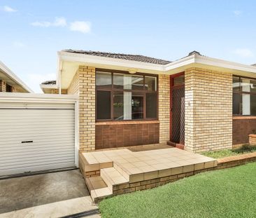 VILLA IN PRIME LOCATION ! - Photo 5