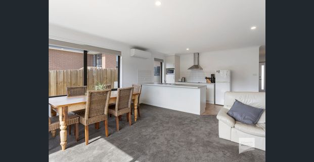 Well presented family home with garage/workshop - Photo 1