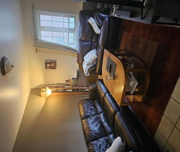 58 Rue De La Falaise (Hull) Grand 2 Chambres Dans Quartier Tranquille - Photo 3