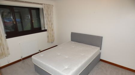 Burnside Walk , Glasgow, G61 4BU - Photo 3