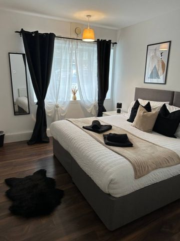 2 Bed Flat, Moffat Court, SW19 - Photo 2