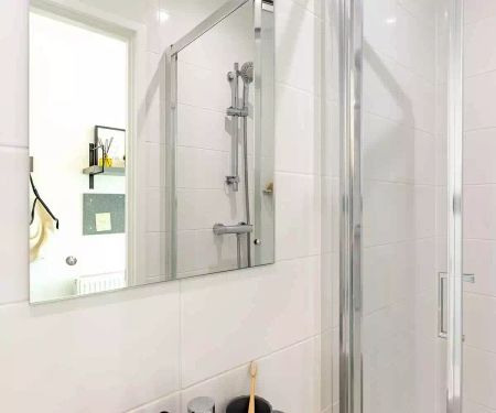 Silver Ensuite - Photo 5
