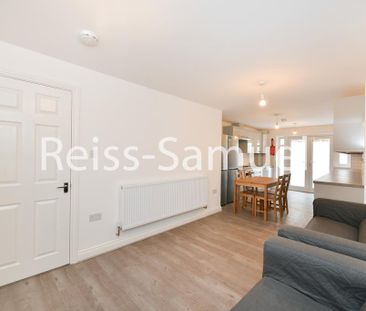 5 bedroom terraced house to rent - Photo 1