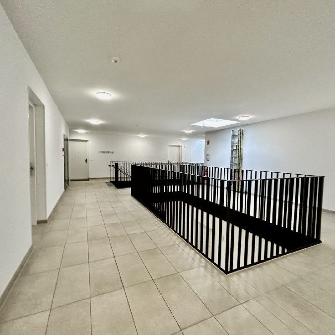 3 Zimmer Wohnung mit 15m² Loggia ab sofort verfügbar - Photo 1