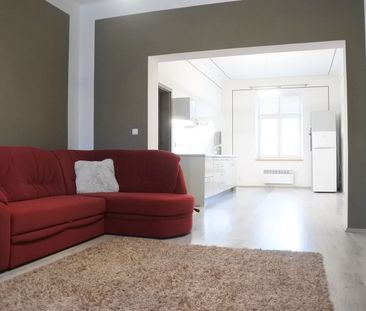 Pronájem bytu 2+1 80 m² - Photo 1