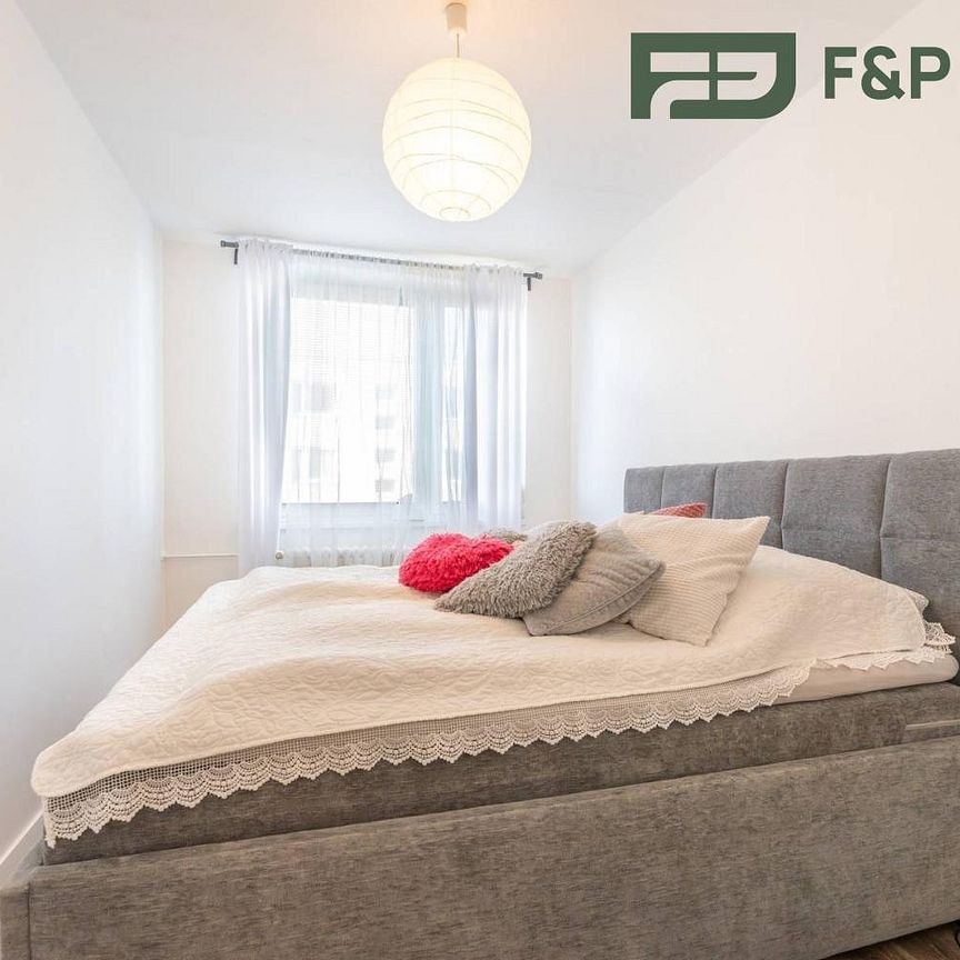 Pronájem bytu 2+kk 43 m² - Fotografie 1