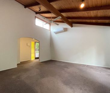 Spacious 2 Bedroom Townhouse - Photo 3
