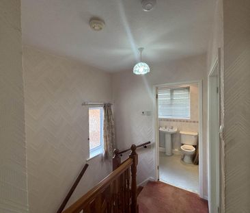 3 bedroom semi-detached house to rent - Photo 4