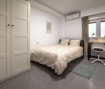 Carrer dEscalante, Valencia, Valencian Community 46011 - Photo 6