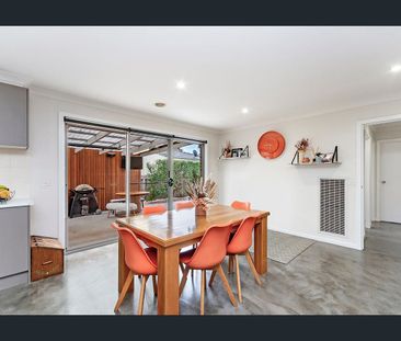 North Warrnambool Family Home! - Photo 2