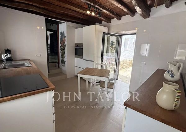 Cala Llonga, Balearic Islands 07849