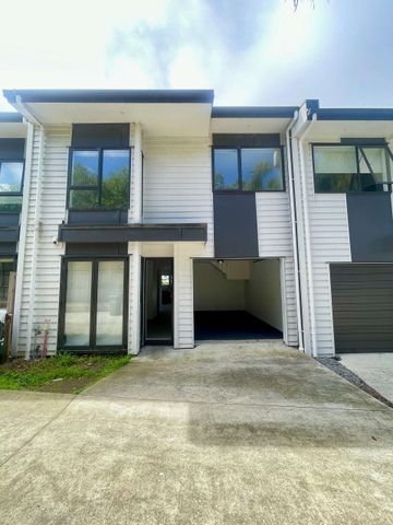 48E Waddell Avenue, Point England - Photo 3