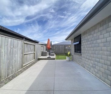 Coastal Elegance - Photo 2