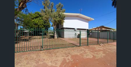 Number 6 - The Perfect Mix - Photo 3