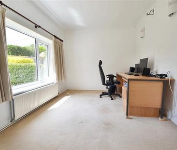 4 bedroom detached house to rent - Photo 4
