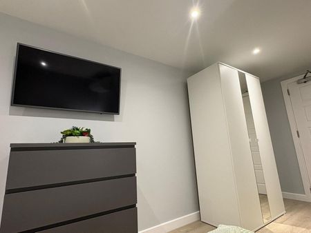 Studio Flat, London Road, CR7 - Photo 3