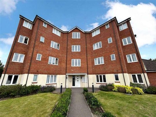 Hornchurch Square, Farnborough, Hampshire, GU14 - Photo 1