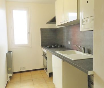 T2+PARK, Nîmes-Capouchiné, 540€ H.C - Photo 4