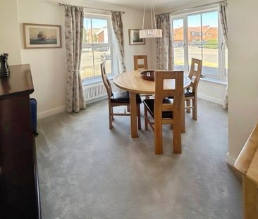 4 bedroom detached house to rent - Photo 3