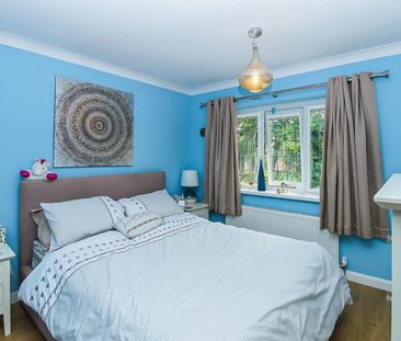 Lodge Farm Gardens, Altofts - Photo 3