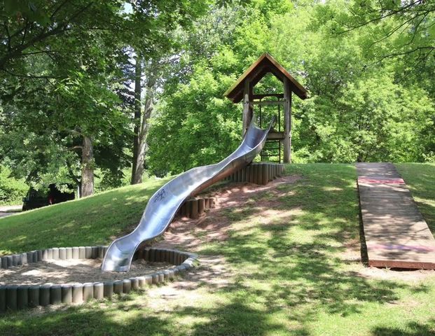Großzügige 2-Raum-Erdgeschosswohnung mit Balkon - Foto 1