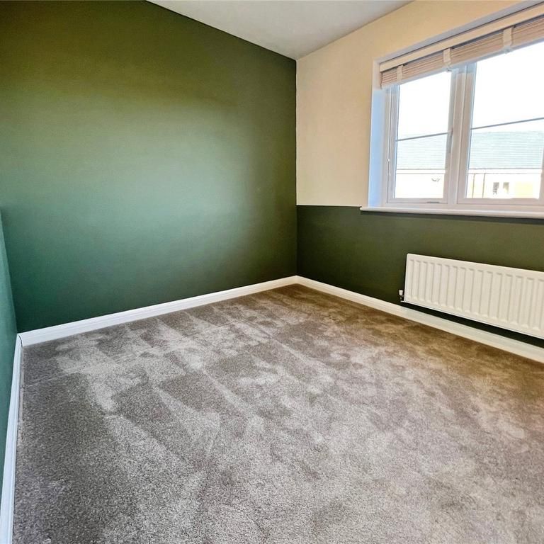 4 bedroom semi-detached house to rent - Photo 1