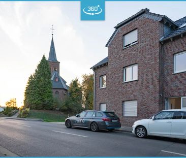 Exklusive, hochwertige Wohnung mit großem Balkon im 1. Obergeschoss - Photo 1