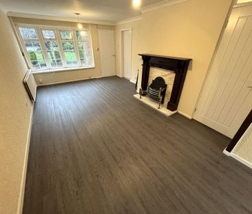 4 bedroom link detached house to rent - Photo 2