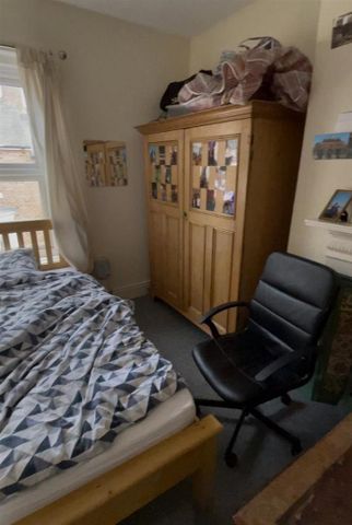 4 bedroom terraced house to rent - Photo 2